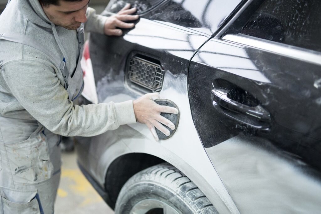 How Ceramic Coating Protects Automotive Paint from Everyday Damage